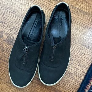 Ecco slip on sneakers. Like brand new size 37